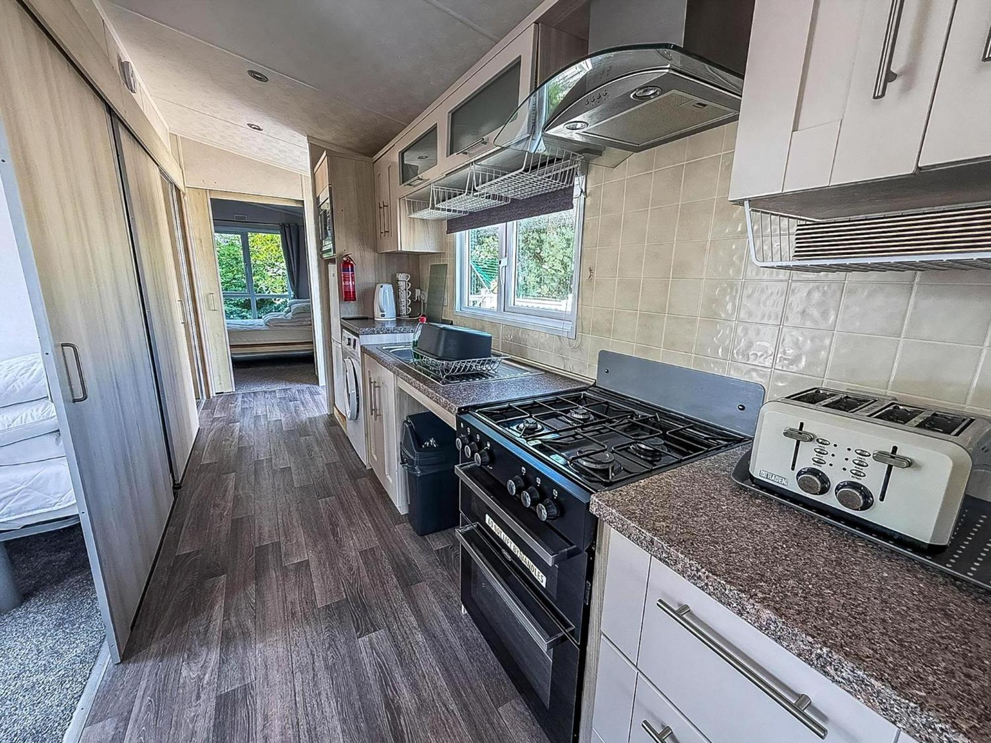 Campsite Lovely Wheelchair Friendly Caravan At Skipsea Sands In Yorkshire Ref 41167wf